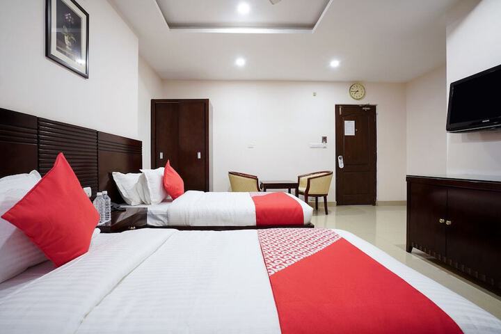 OYO FLAGSHIP 18828 SWAGATH RESIDENCY KON