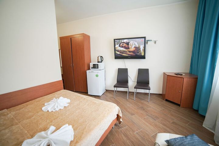 Room 33 of 53