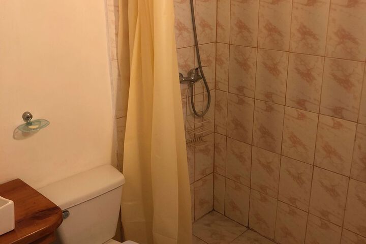 Room 5 of 79