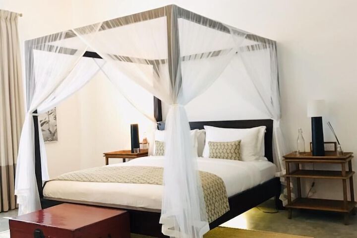 Room 10 of 70