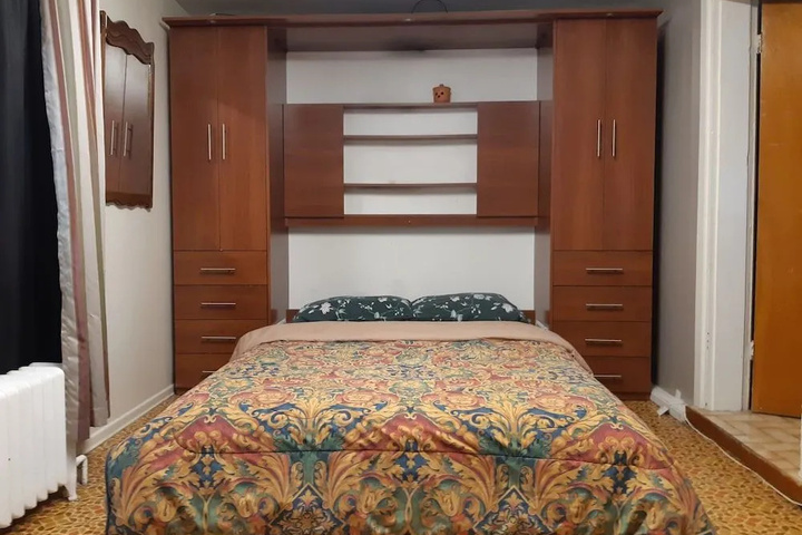 Room 3 of 12