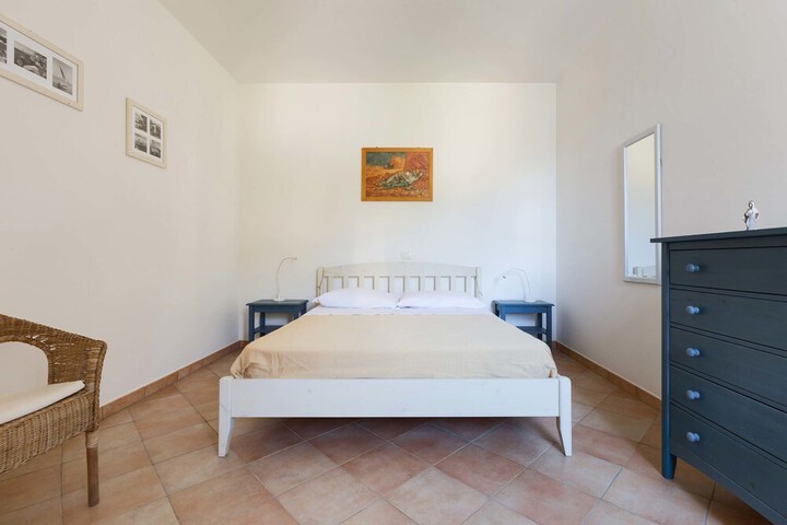 Room 4 of 24