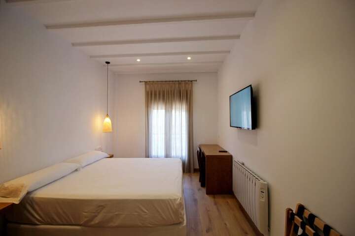 Room 15 of 122