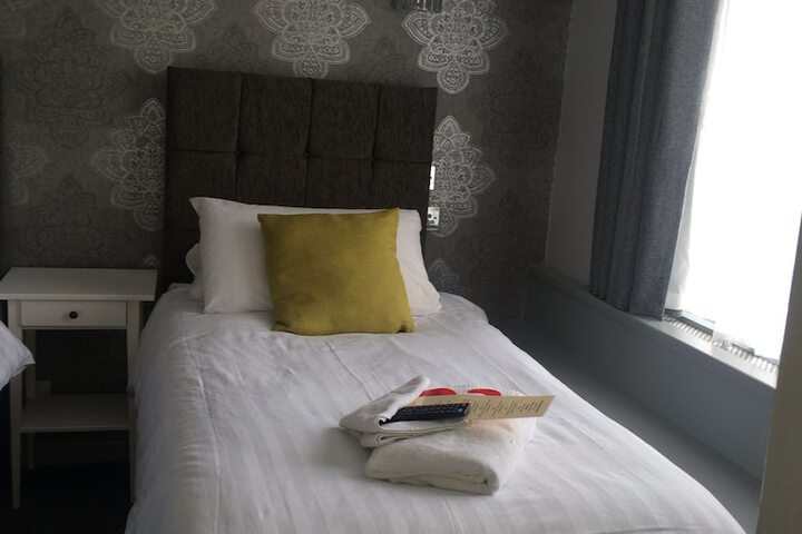 Room 6 of 46