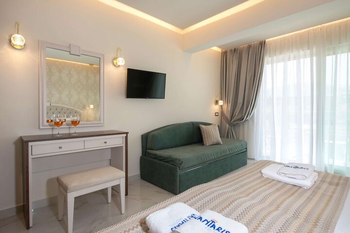 Room 38 of 156