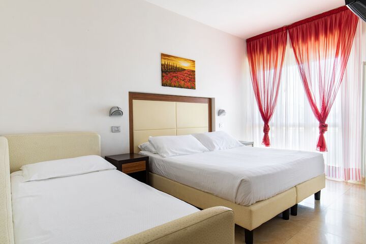 Room 44 of 121