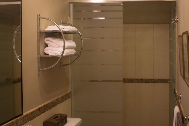 Room 15 of 51