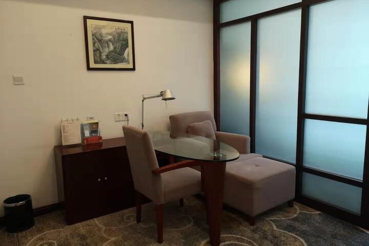 Room 18 of 30