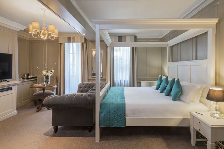 Room 5 of 34