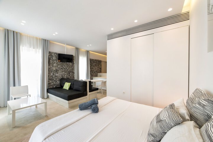 Room 46 of 283