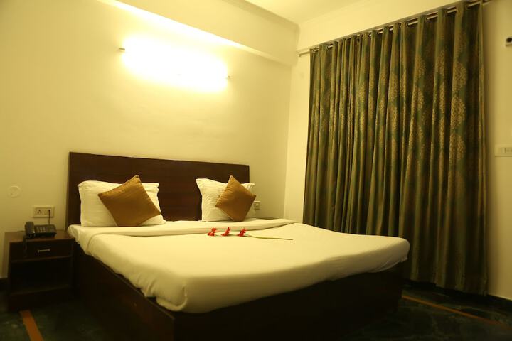 Room 21 of 37