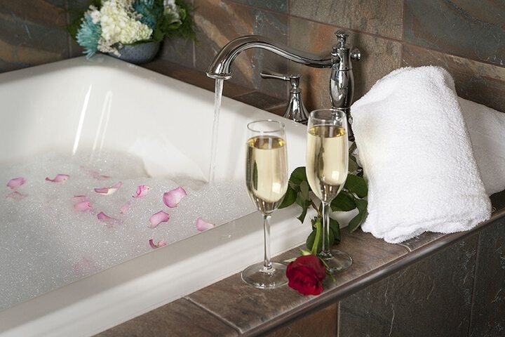 Jetted tub