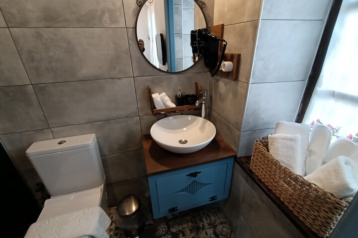 Room 48 of 85