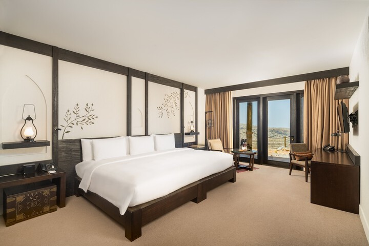 Room 27 of 318
