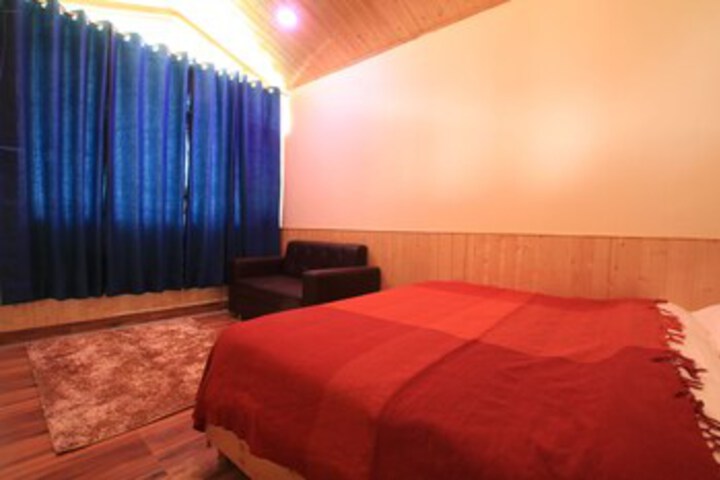 Room 27 of 27
