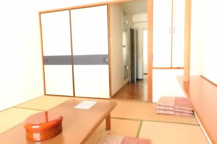 Room 15 of 107