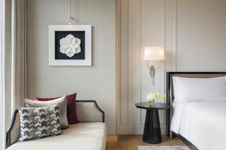 Room 28 of 105