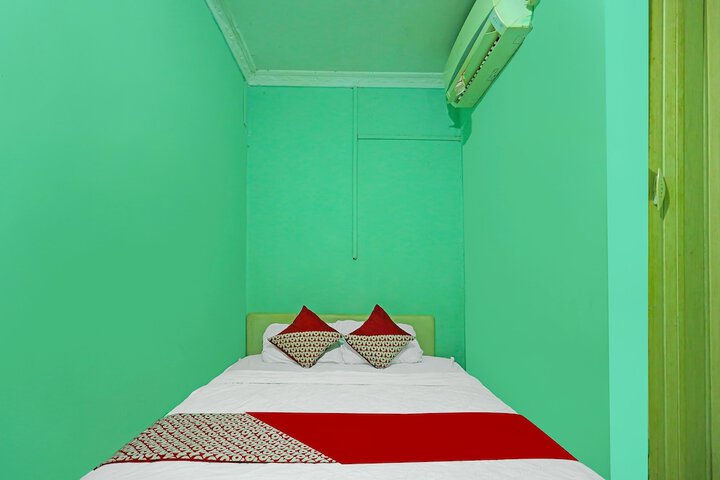 Room 12 of 23