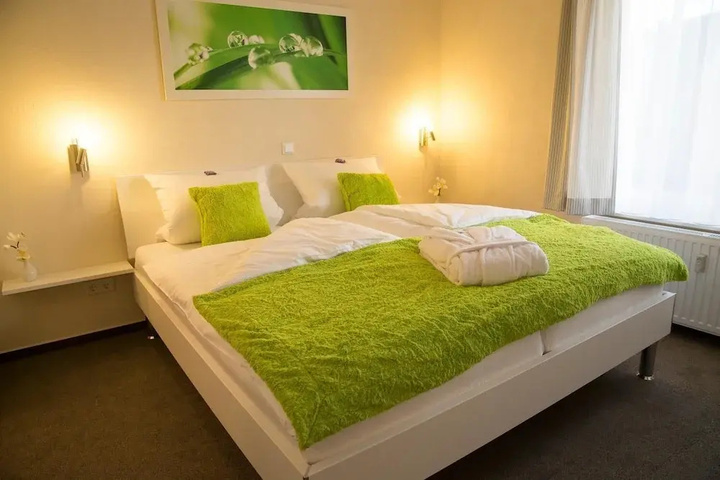 Room 5 of 20