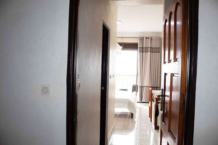 Room 11 of 60
