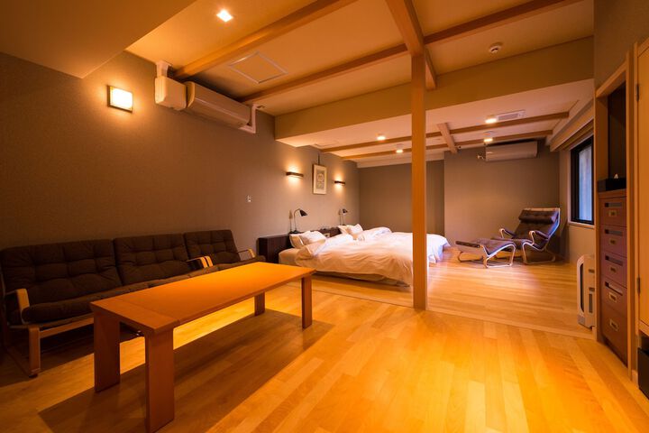 Room 5 of 42