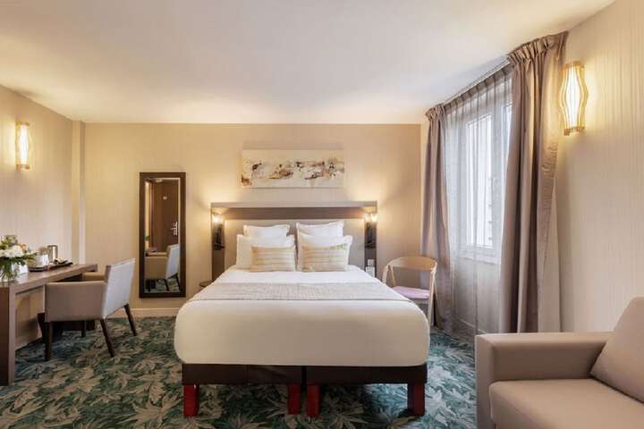 Room 10 of 52