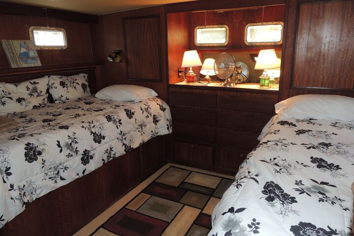 Room 2 of 15