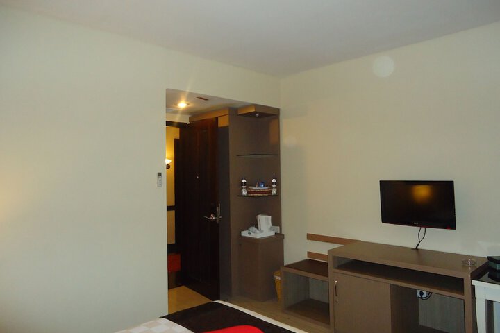Room 16 of 42