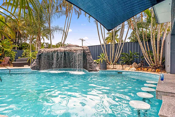 Exterior of Grange Resort Hervey Bay