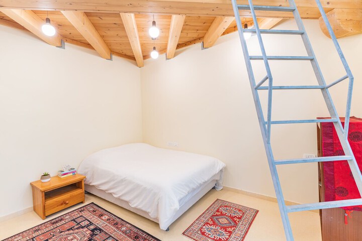 Room 3 of 54