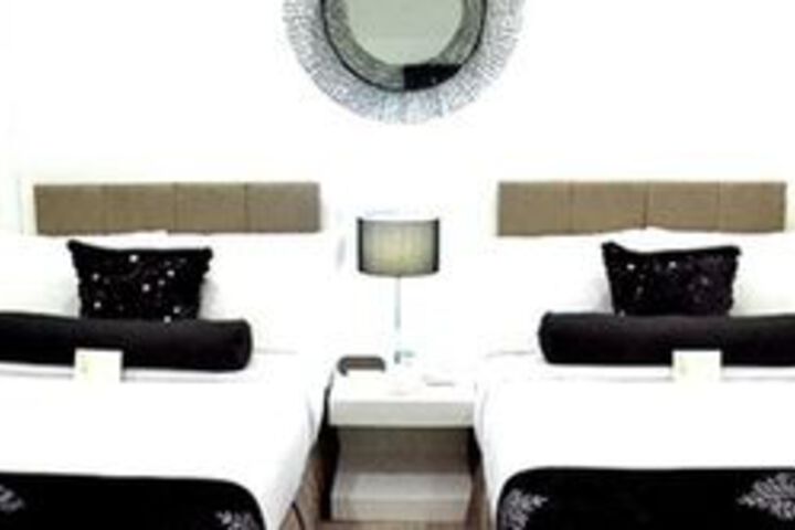 Room 6 of 24