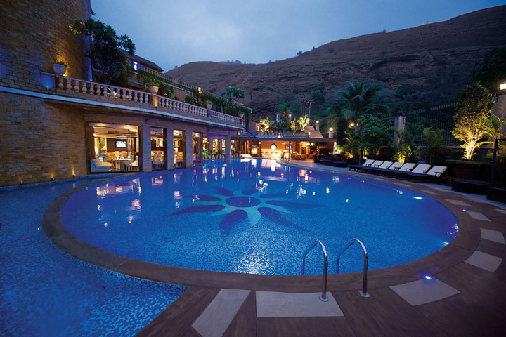 Pool 15 of 28
