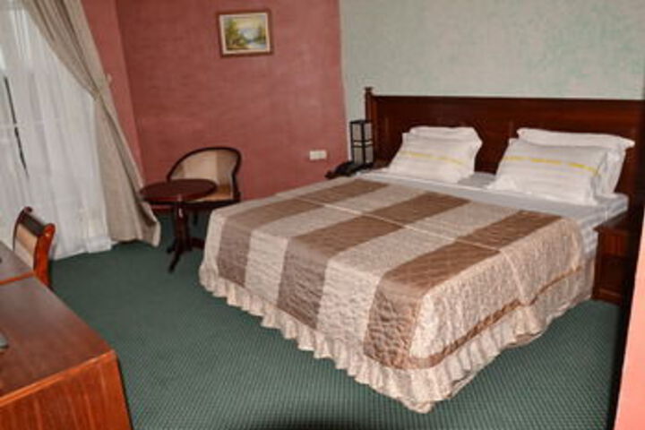 Room 8 of 22