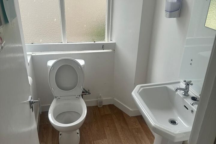 Room 18 of 32