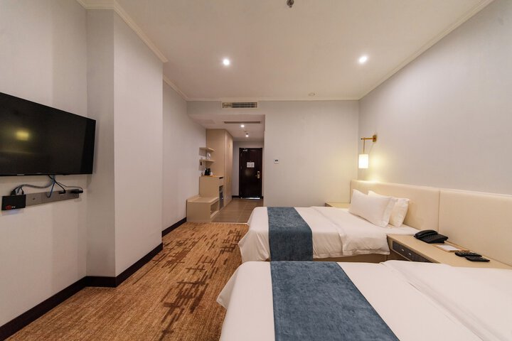 Room 26 of 48