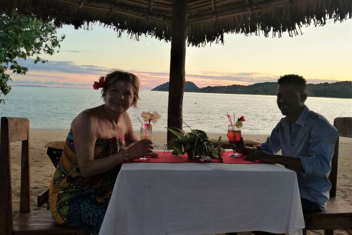 Dining 19 of 42