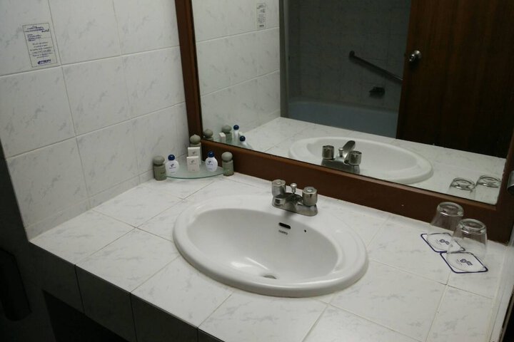 Room 113 of 143