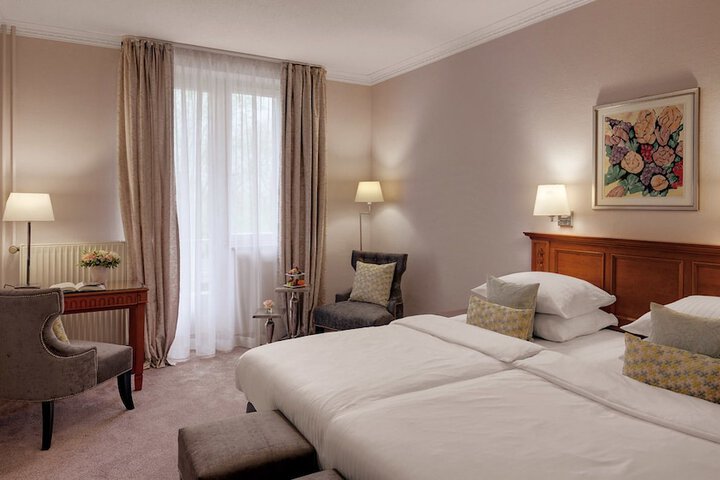 Room 5 of 48