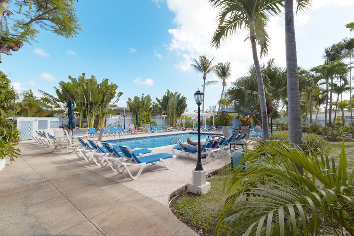 Pool Hotel