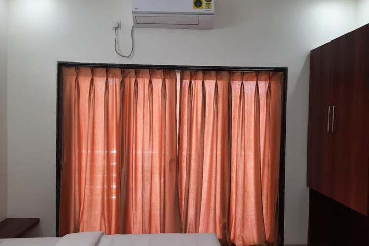Room 5 of 22