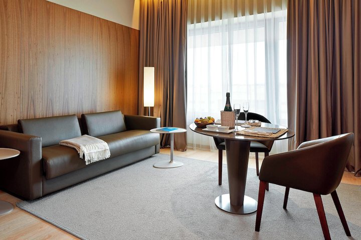 Room 65 of 124