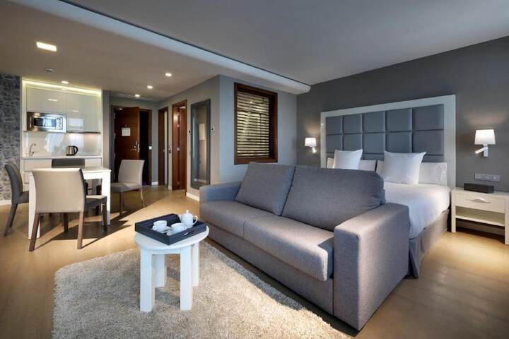 Room 11 of 52