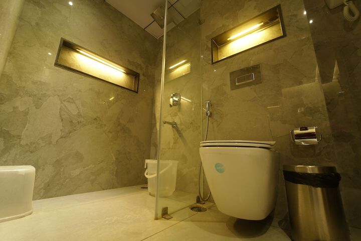 Room 9 of 35