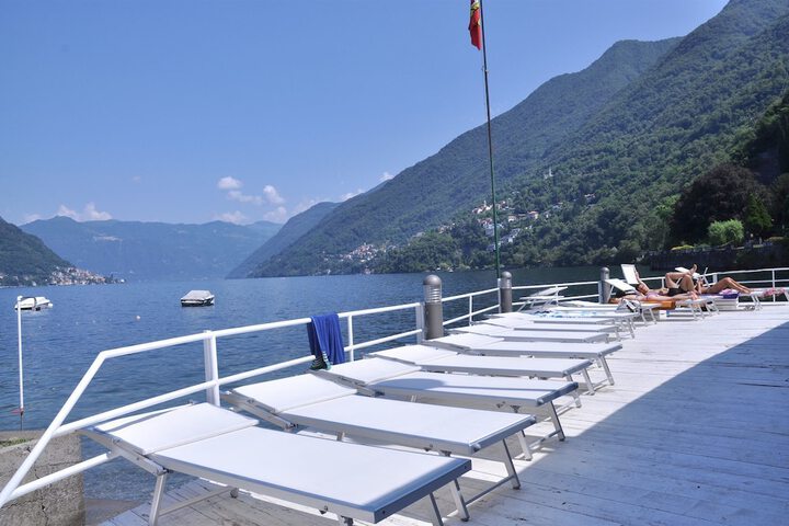 Sundeck 47 of 53