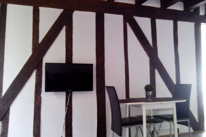 Room 6 of 7