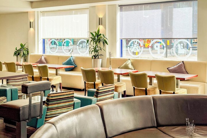 Hotel 74 of 100