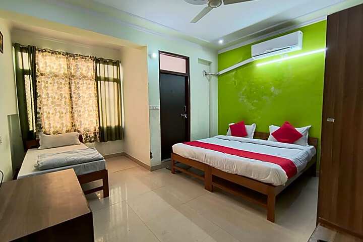 Hotel Bullet Inn at Jaipur