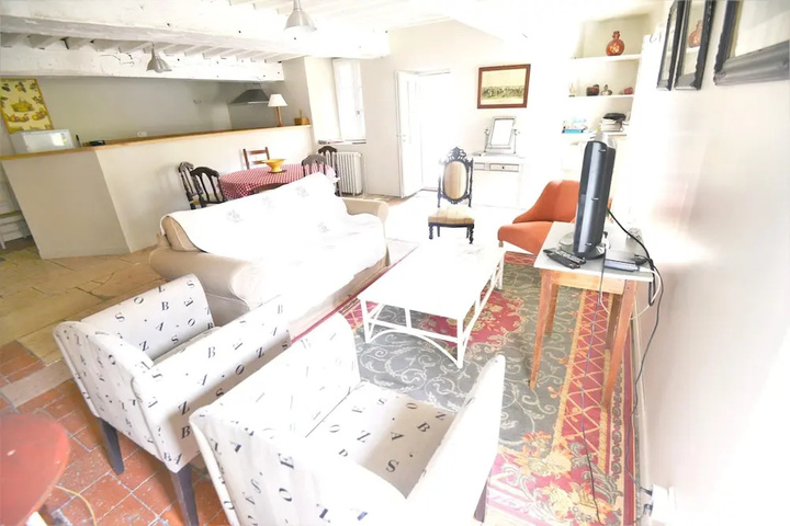 Room 1 of 9