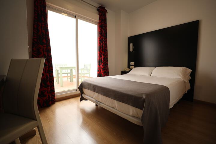 Room 27 of 65