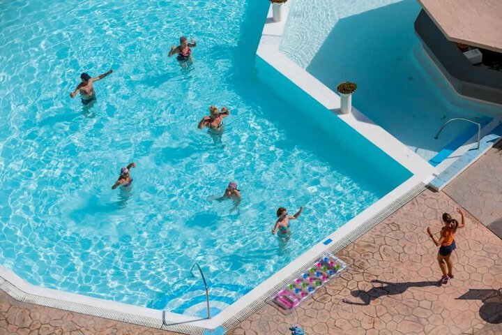 Pool 35 of 82